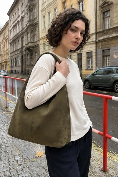 BeeBlack Kahverengi LAYM Model Süet Kadın Omuz Çantası – Mıknatıs Kapamalı Vintage Kadın Omuz Çantası