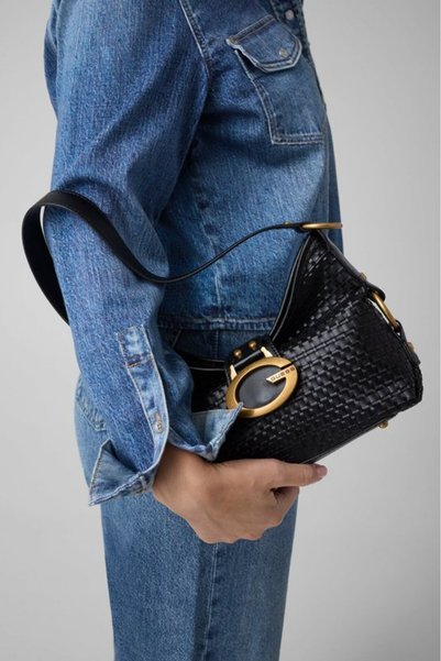 Guess Camden Kadın Çapraz Askılı Çanta