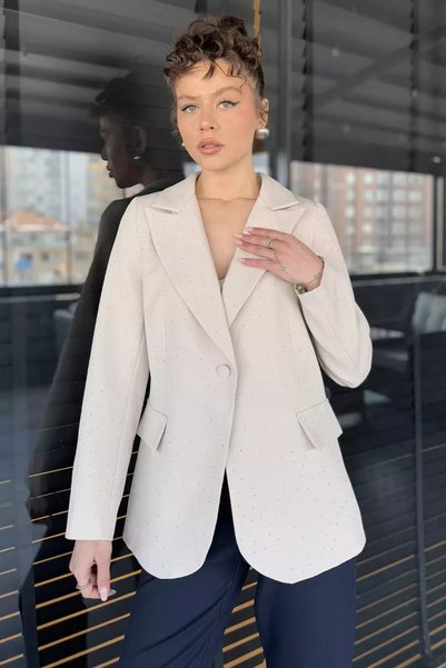 TOZLU سترة نسائية بتفاصيل حجرية