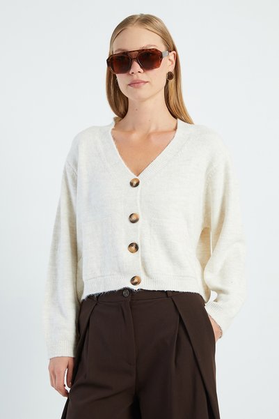 Fulla Moda Buttoned V-Neck Knitwear Cardigan