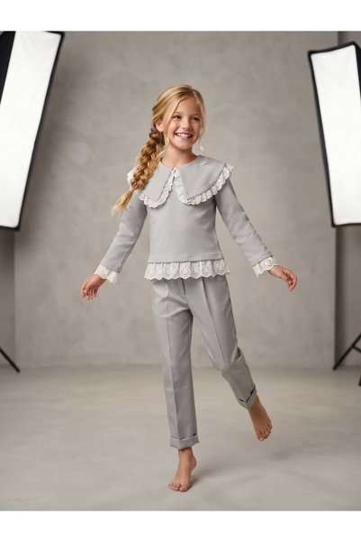 Hilal Akıncı Kids Girl's Mobile Collar Blouse Brode Detailed 2-Piece Set