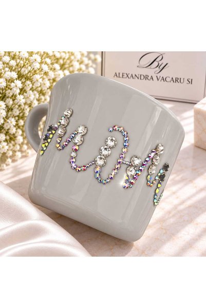 by Alexandra Vacarusi Cana Cafea /Ceai 360ml alb, personalizata cu Cristale