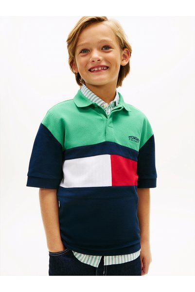 Tommy Hilfiger تي شيرت بولو من قماش البيكيه بتصميم ملون