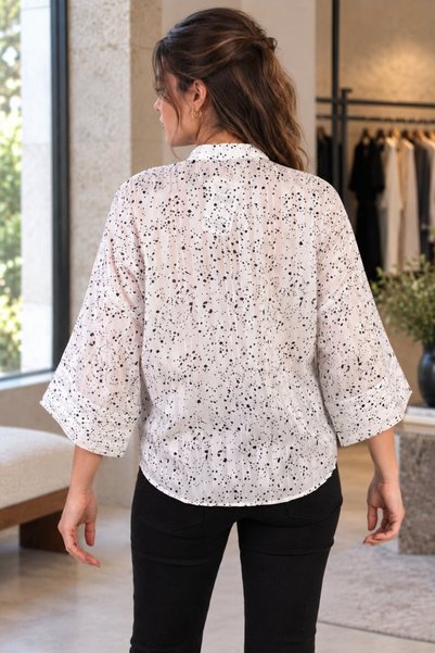 armonika Kadın Beyaz Hakim Yaka Önden Çin Düğme Detaylı Geniş Manşetli Oversize Bluz ARM-27K001016