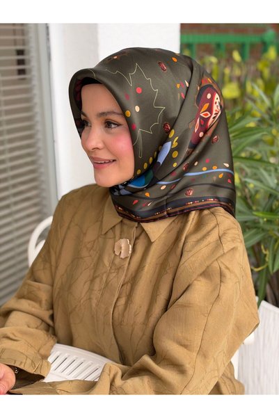 LA BOUTIQUE SURA SILK SCARF