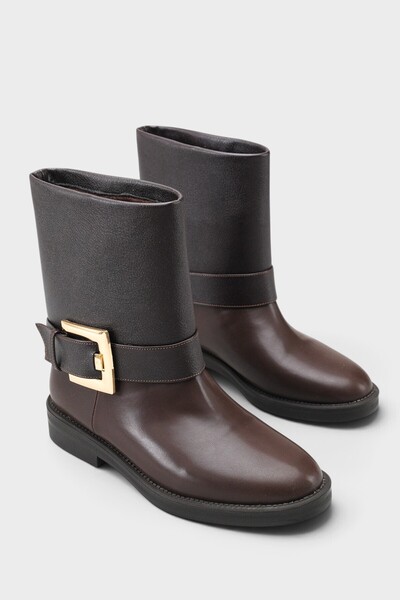 Capone Outfitters Roxanne Round Toe Metal Buckle Short Heeled Women's Boots
