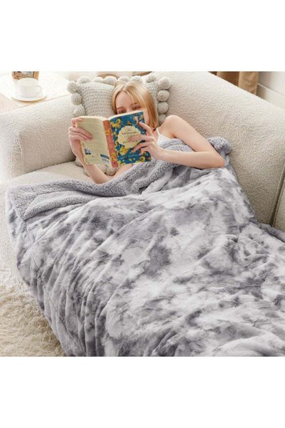 Generic Bedsure GentleSoft Sherpa Fluffy Blanket Twin Size (150 cm x 200 cm) ...