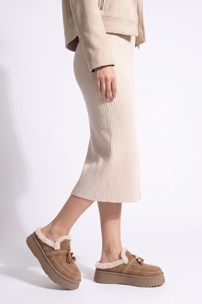 LuviShoes DURSLEY Taba Süet Hakiki Deri Kürklü Püsküllü Kadın Terlik