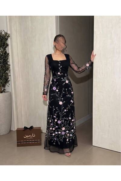 Narmin فستان سهرة أسود طويل بتطريز ورود ناعمة وأكمام تول شفافة بياقة مربعة