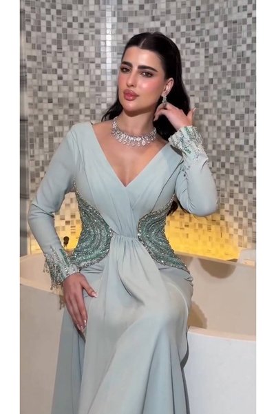 NALA FASHION فستان بلون أخضر ضبابي هادئ