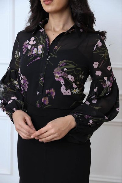 it's Mine Blouse with Lantern Sleeves