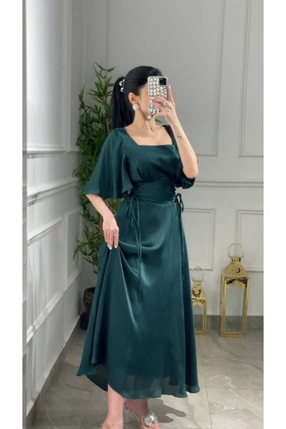 it's Mine فستان كلاسك بياقة مربعة