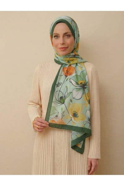 Altınoluk Tekstil سلسلة فلورا من الشالات القطنية الناعمة المزخرفة