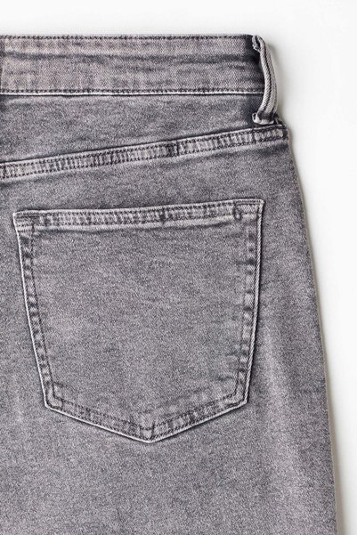 H&M جينز مستقيم عادي