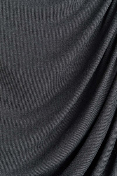 H&M توب من الفيسكوز بتصميم منسدل