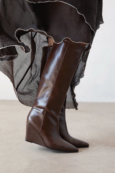 wolk shoes حذاء نسائي من الجلد بكعب عريض من Glow