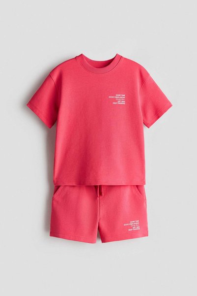 H&M طقم مكون من قطعتين تي شيرت وشورت رياضي