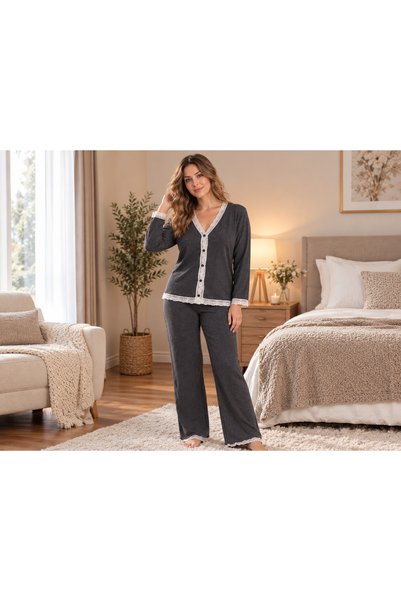 PİJAMOOD Gri Dantelli Düğmeli Uzun Kollu BATTAL BEDEN Pijama Takımı
