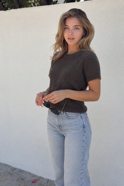 DAMGA JEANS Γυναικείο κοντομάνικο πουλόβερ με λαιμόκοψη ποδηλάτου, βασικό καφ...