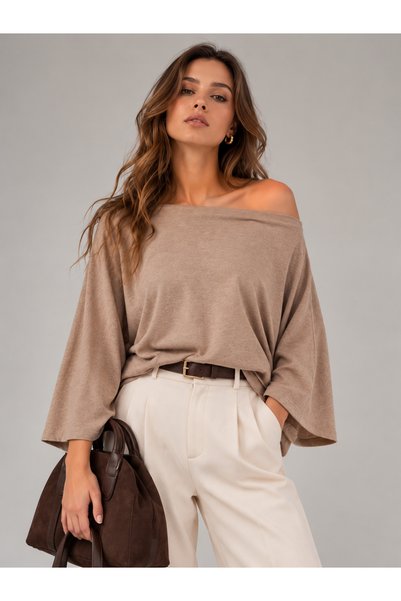 citycenterfashion Γυναικεία μπλούζα με λαιμόκοψη καγιάκ και μανίκια νυχτερίδα...