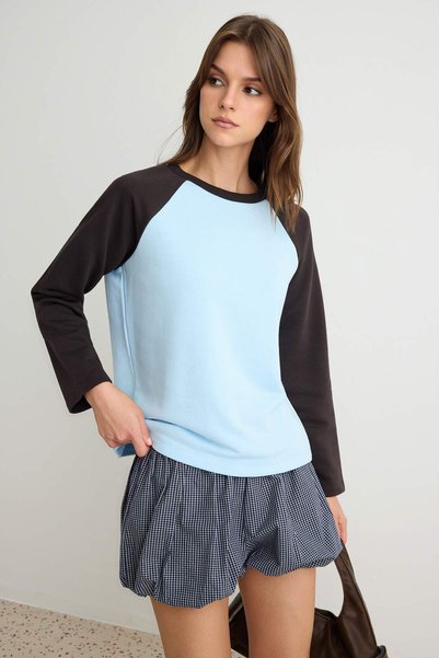 Trendyol Collection سترة محبوكة بأكمام راجلان باللونين الأزرق الفاتح والبني T...