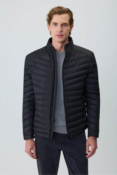 Morven Erkek Siyah Polyester Kısa Kapitone Mont