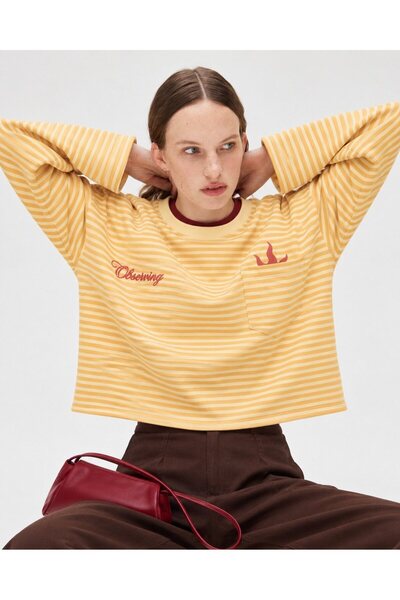 Touché Privé Pocket Detail Printed Short Sweatshirt