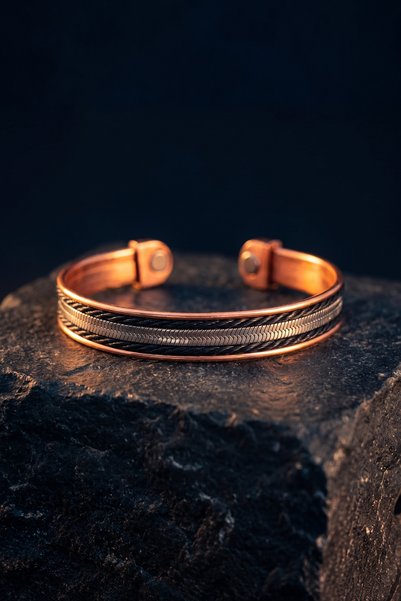 JuraDeri Copper Bracelet with Multiple Chain Details and Magnet Tip Open Hand...