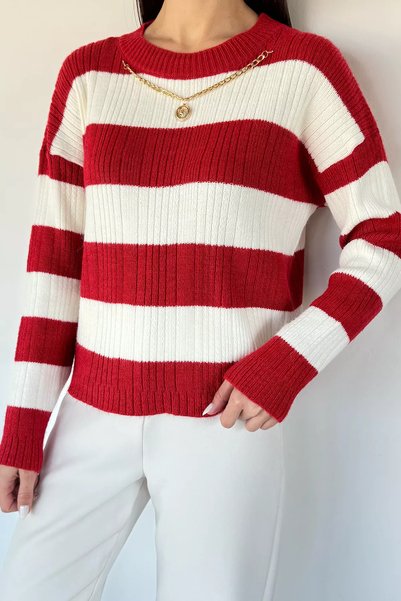 TOZLU Gülseli Women's Knitted Sweater with Necklace