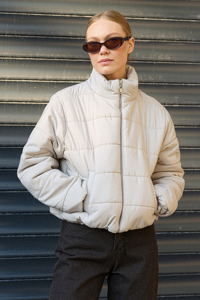 Fulla Moda Beli Lastikli Crop Şişme Mont