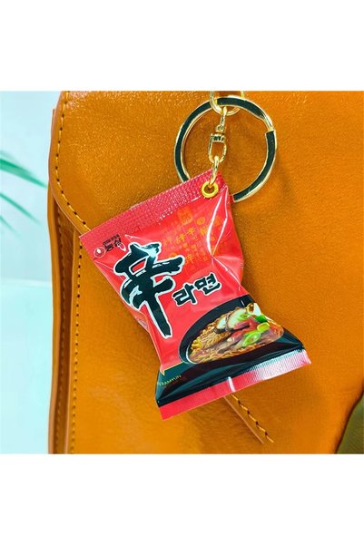 Choice red Simulation Instant Noodles Keychain On The Phone Mini Snacks Penda...