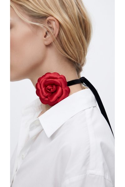 Âlâ Atelier Lace-Up Fabric Flower Choker Necklace Rose Necklace
