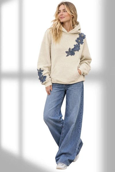 Room8 Kadın Krem Kot Çiçek Aplikeli İnci Detaylı Kapüşonlu Oversize Sweatshirt