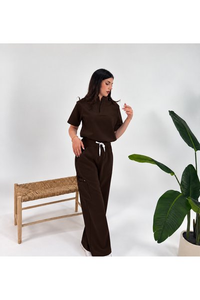 sketch Women's wide-leg dark brown scrub