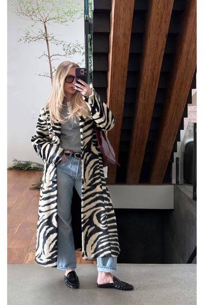 Butik Beyza Μακριά καμπαρντίνα από ταϊλανδέζικο φτερό με σχέδιο ζέβρας, κορυφ...