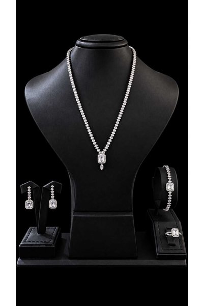 Velora Dresses Zircon Set, Shiny and Elegant