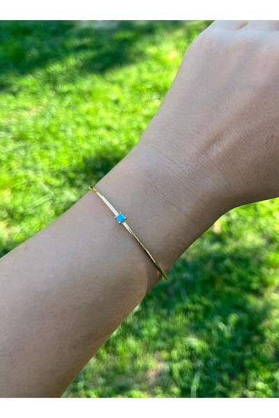 nunu takı Thin Gold Cuff with Blue Square Stone Charm