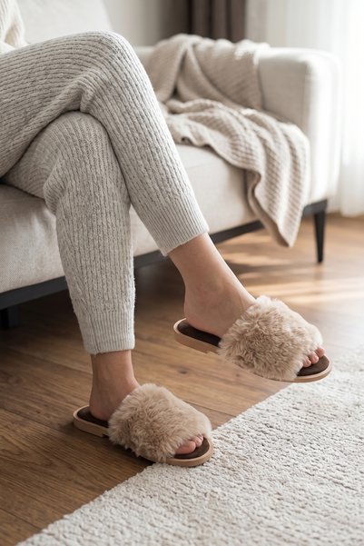Moda Devrin Kadın Vizon Peluş Tüylü Detaylı Günlük Düz Terlik