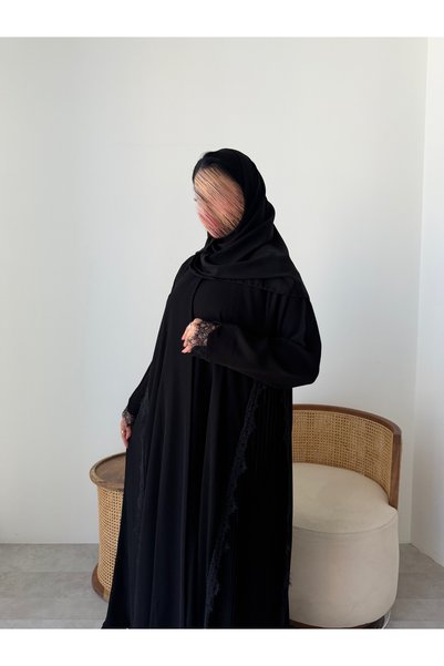 TAJ ALHASHMA Summer Double Clutch Lace Crepe Fabric Abaya with Cracks Ferrari