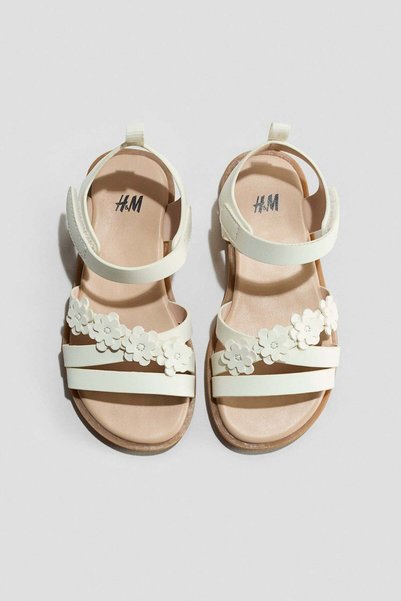 H&M صنادِل