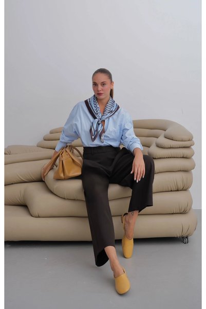 roea Double Button Detailed Trousers Brown