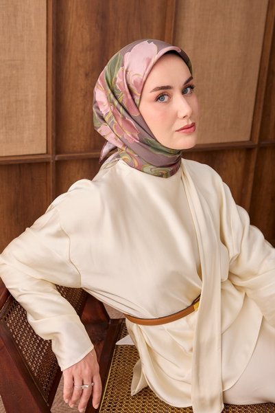 Silk Home وشاح حريري من التويل بنقشة زهور عتيقة بلون المنك الداكن
