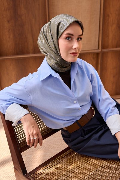 Silk Home وشاح حريري من التويل بنقشة زهور بيزلي كاكي