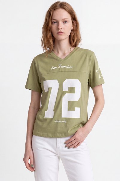 HAKKE V-Neck Stone Detailed College T-Shirt