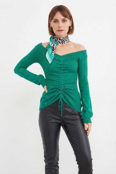 Fulla Moda سترة تريكو ضيقة بياقة قاربية