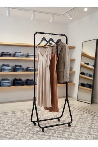 IN HOME STORE ستاند تعليق ملابس معدني أسود بعجلات