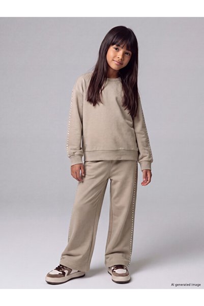 LC Waikiki Rmz Gi̇yi̇m Farkiyla Girls' Stoned Soft Touch Set