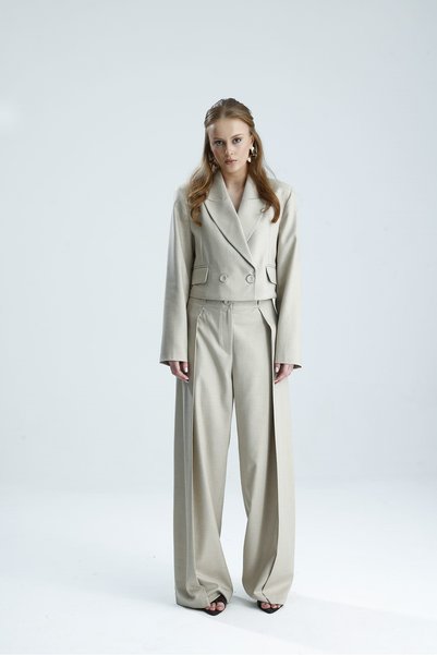 GACA COLLECTION Nishda Short Beige Jacket