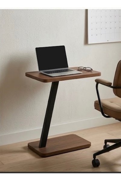 IN HOME STORE طاولة جانبية بتصميم حرف C وخامات خشب ومعدن بني