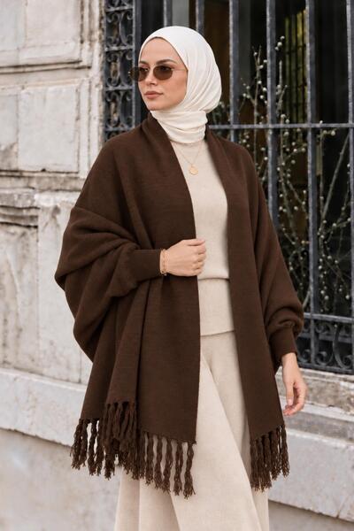 AFVENTE Almira Women's Tasseled Oversized Knit Poncho, Dark Brown